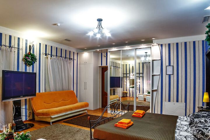 Room 32 of 35
