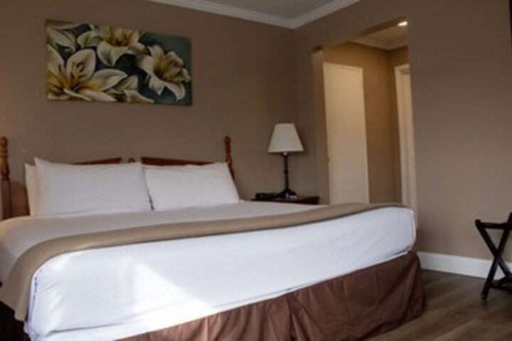Room 19 of 168