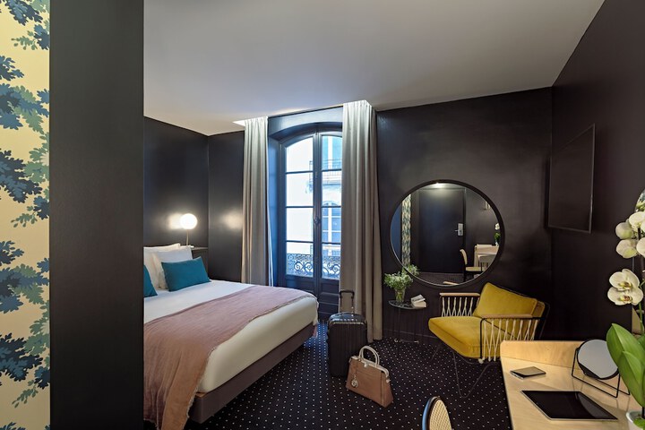 Room 14 of 27