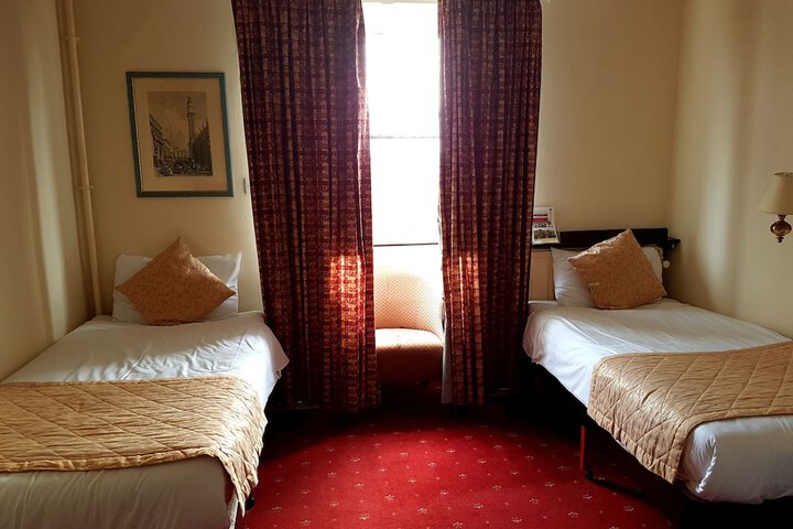 Room 10 of 23