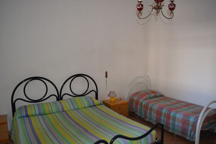 Room 5 of 25