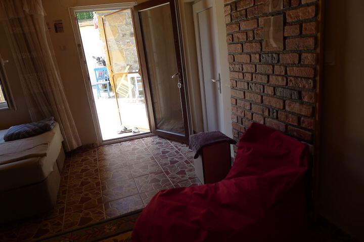 Room 176 of 263