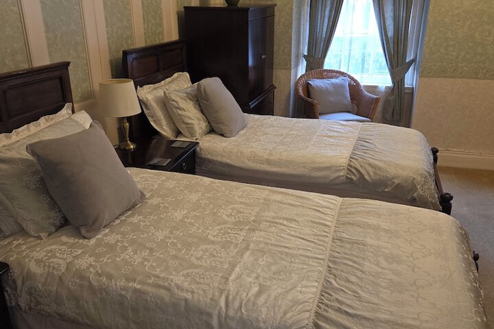 Room 6 of 29
