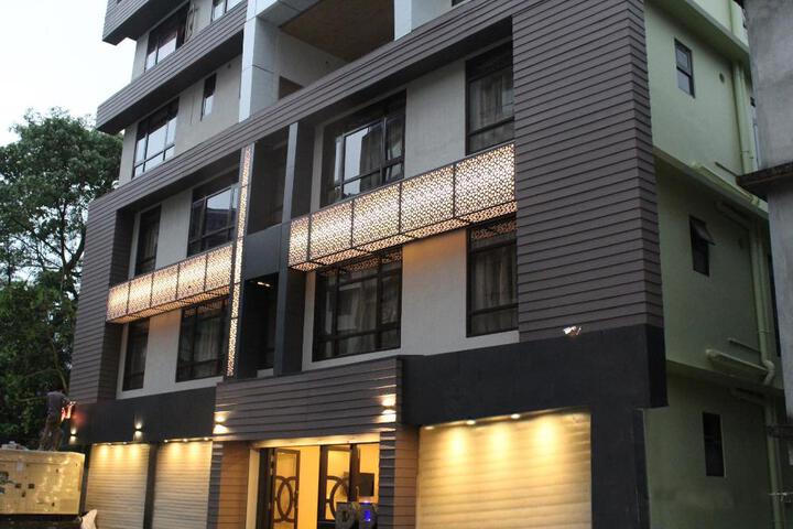 Hotel Pearl Retreat - a Pure Veg Hotel