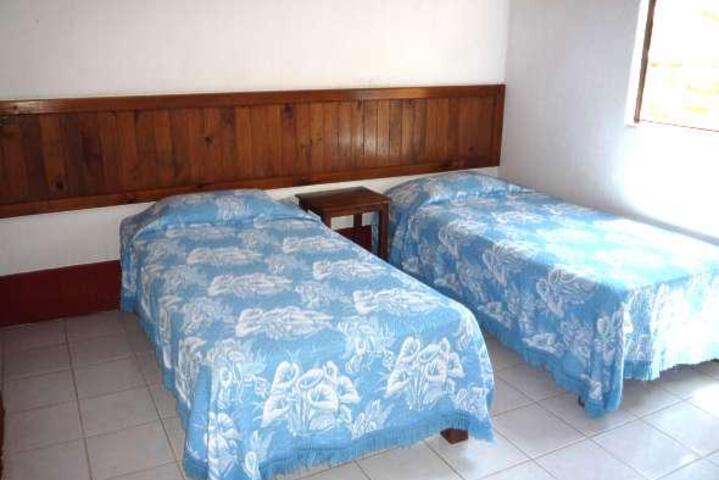 Room 3 of 32