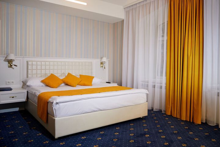 Room 7 of 50