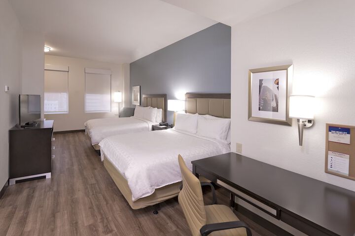 1 King Studio Suite (8 of 8)