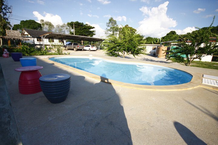Pool 11 of 23