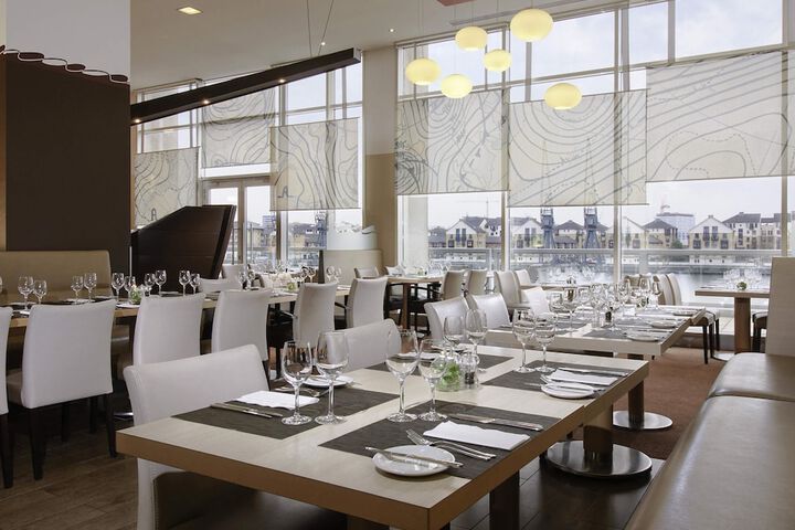 Dining 59 of 109