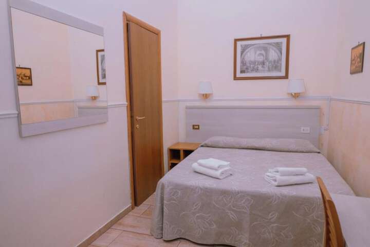 Room 43 of 73
