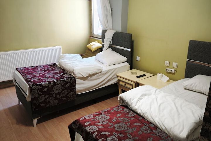 Room 3 of 6