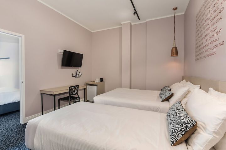 Room 12 of 61