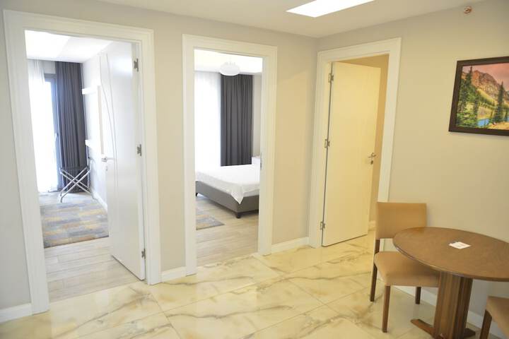 Room 5 of 27