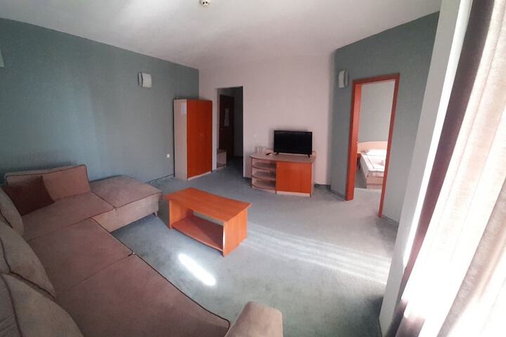 Room 8 of 52
