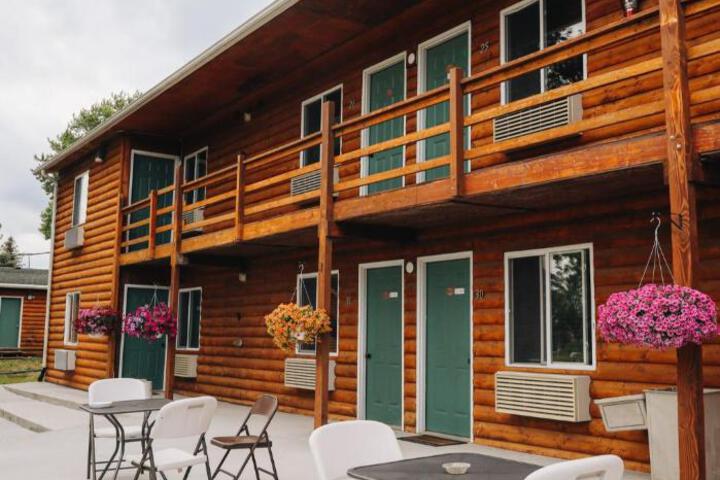 Exterior of Okoboji Lodge