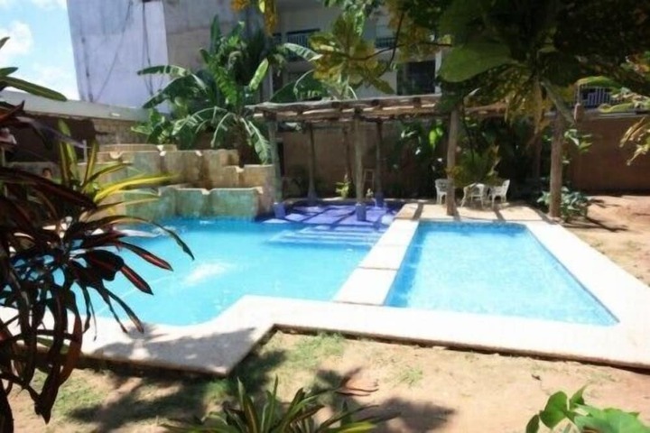 Hotel Pool