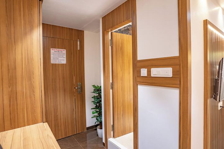 Room 34 of 53