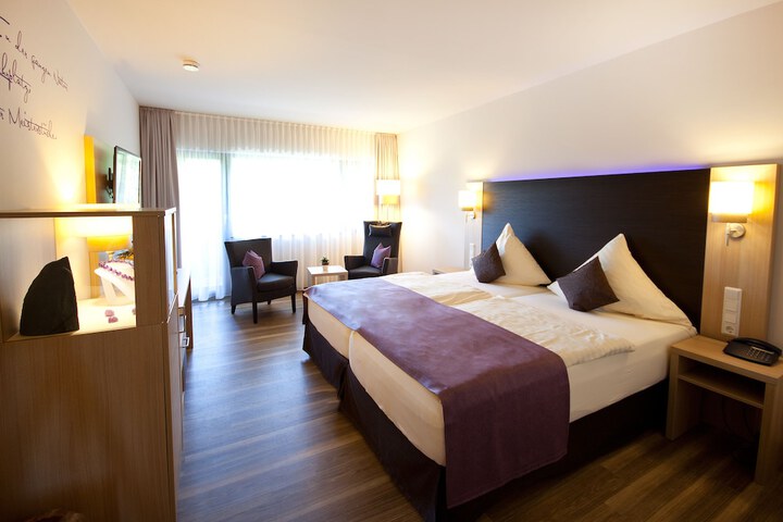 Room 4 of 41