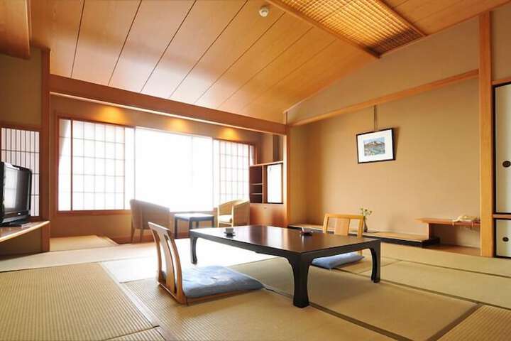Room 5 of 30
