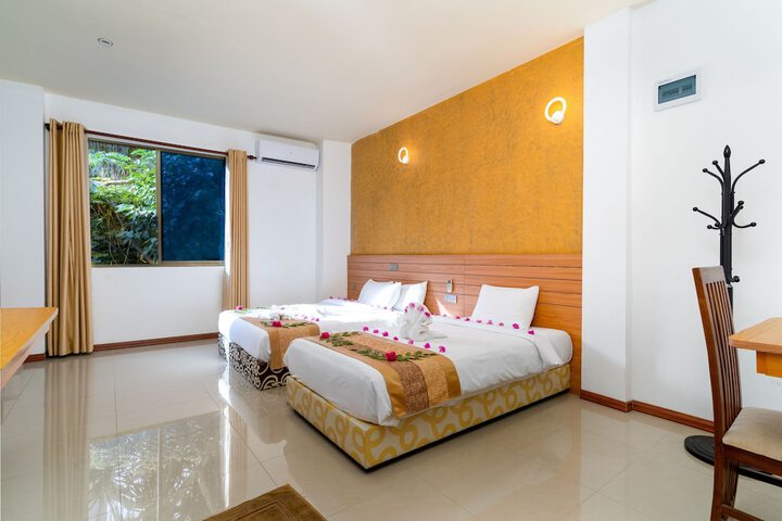 Room 53 of 119