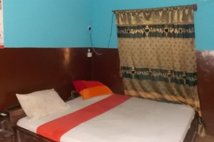 Room 3 of 3