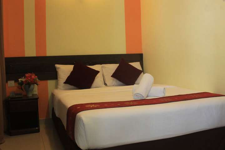 Room 12 of 64