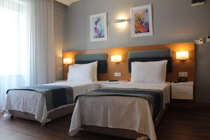 Room 10 of 39