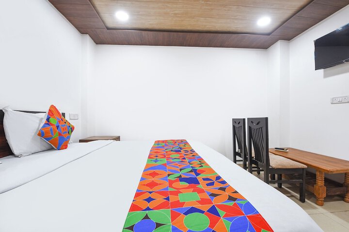 Room 10 of 30