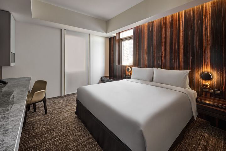 Room 19 of 42