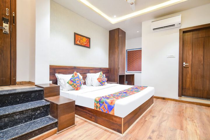 Room 21 of 33