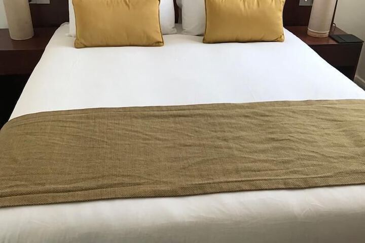 Room 6 of 6