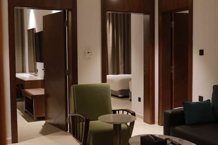 Room 32 of 87