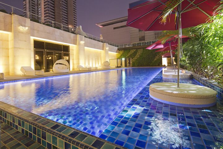 Hotel with Pool
