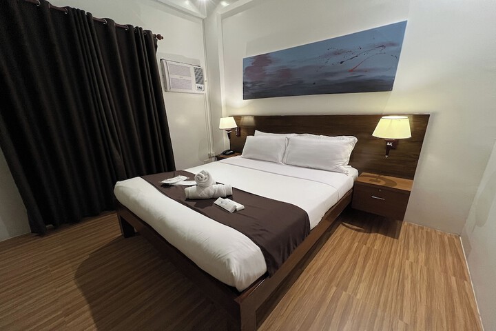 Room 27 of 89