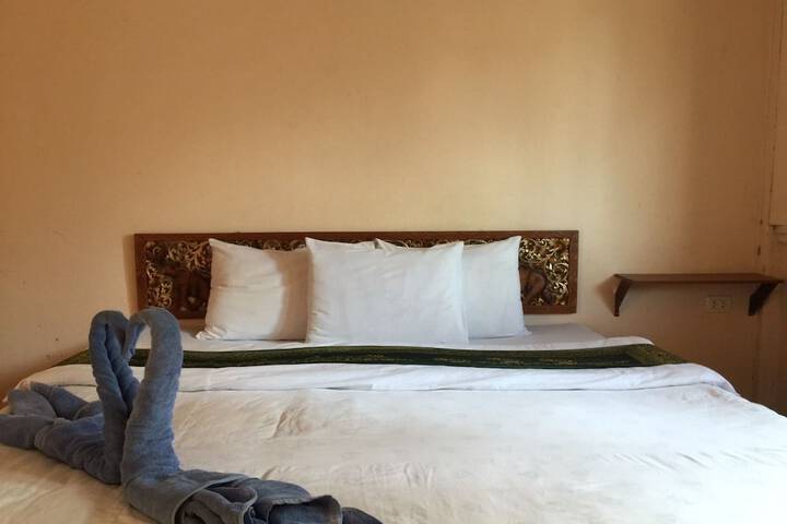 Room 4 of 19