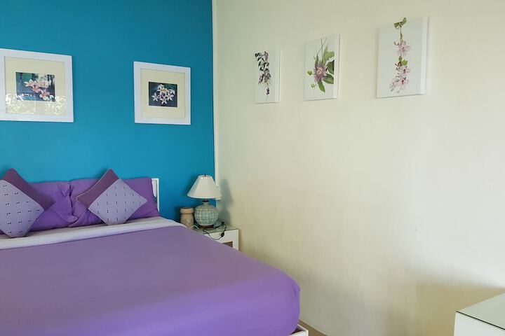 Room 8 of 182