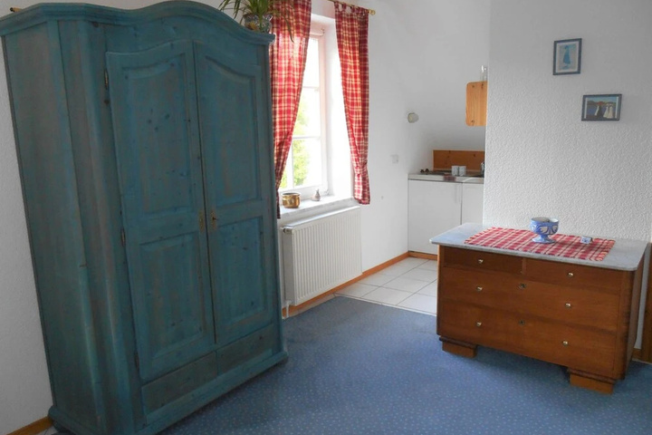 Room 2 of 12