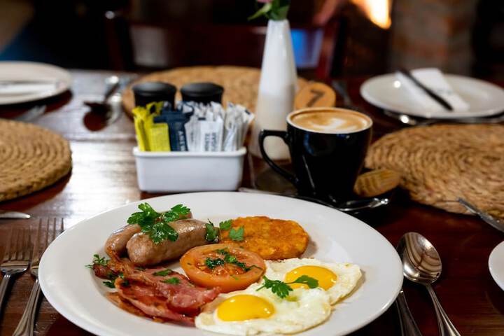 Breakfast/Coffee Service 109 of 143