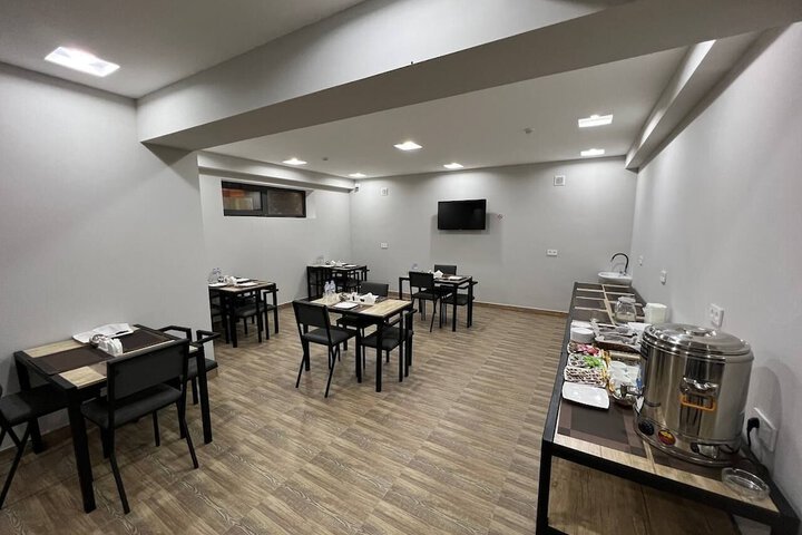 Dining 17 of 20