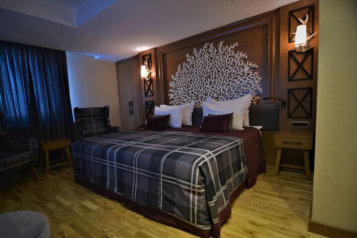 Room 12 of 130