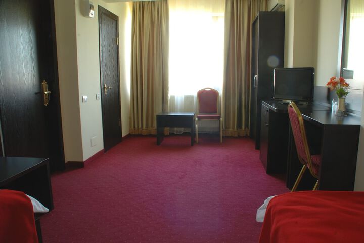Room 28 of 51