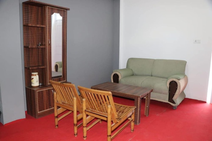 Room 2 of 8