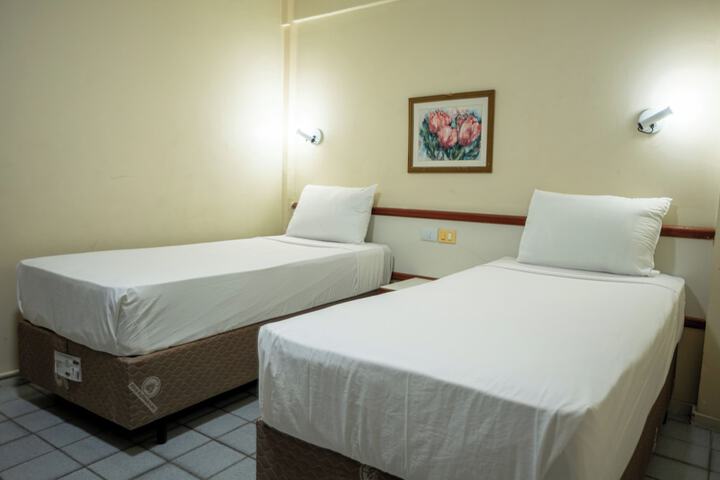 Room 6 of 27