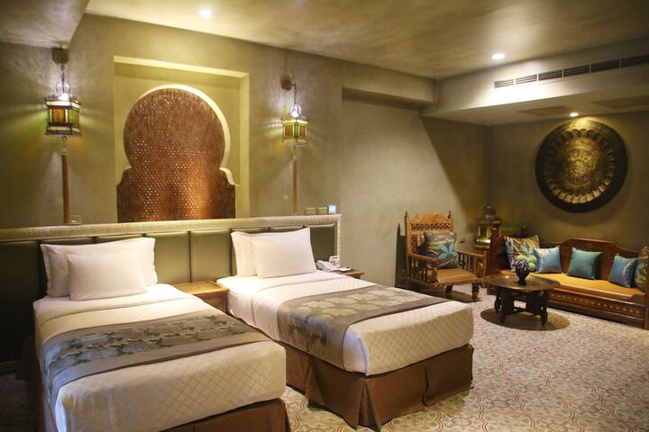 Room 43 of 150