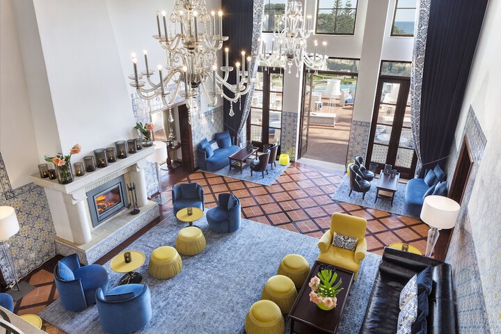 Entrance & Lobby
