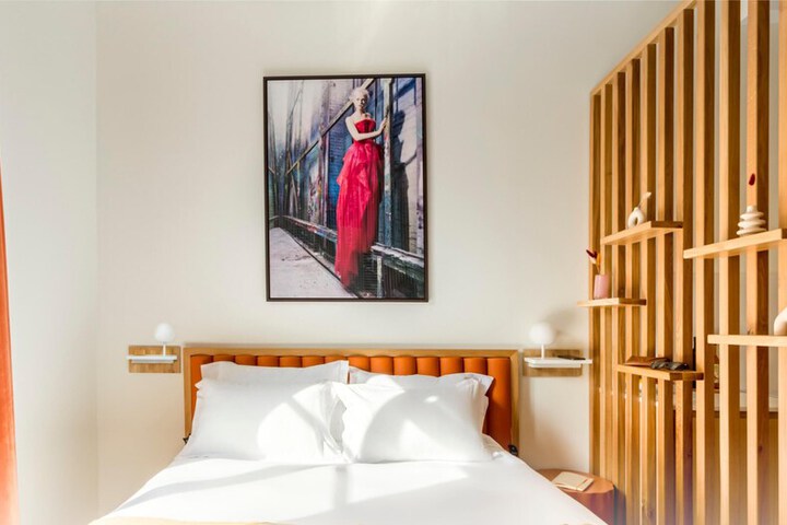 Room 4 of 64