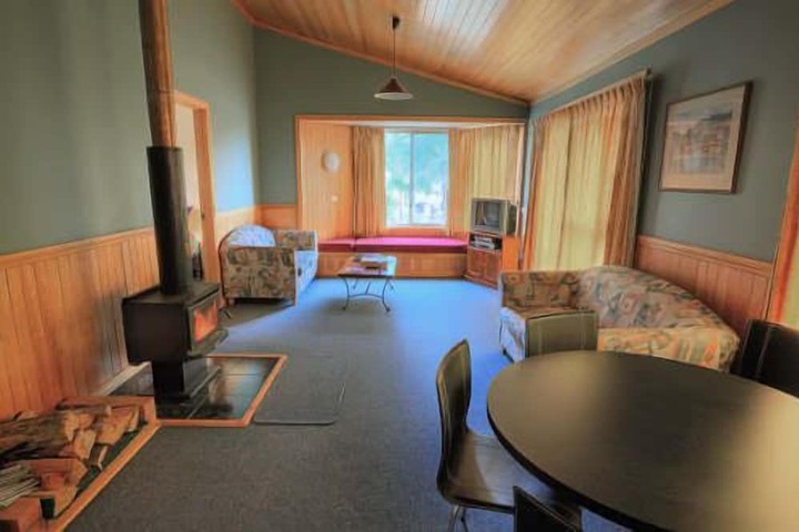 Room 108 of 195