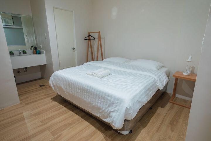 Room 18 of 50