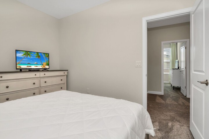 Room 16 of 52