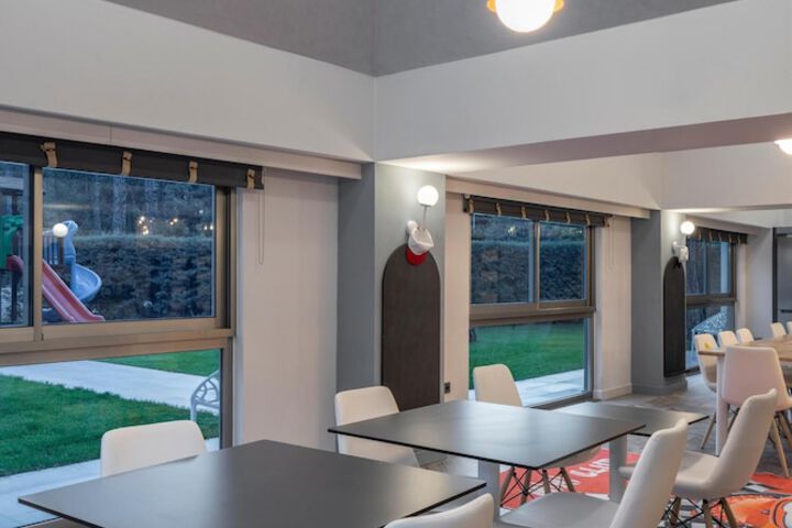 Hotel Interior 195 of 417
